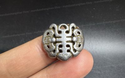 Thokcha Longevity Character Bead Back-Cloud Buddhist Ornament
