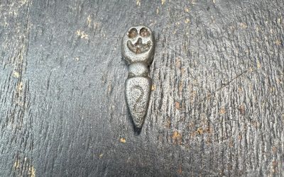 Thokcha Iron Chitipati & Phurba Amulet – Tibetan Skull Crown Kila Pendant – Wra