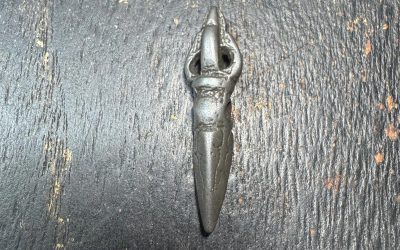 Tibetan Thokcha Iron Phurba Pendant – Antique Style Meteoritic Iron Ritual Dagg