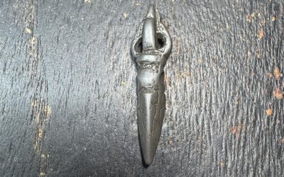 Tibetan Thokcha Iron Phurba Pendant – Antique Style Meteoritic Iron Ritual Dagg