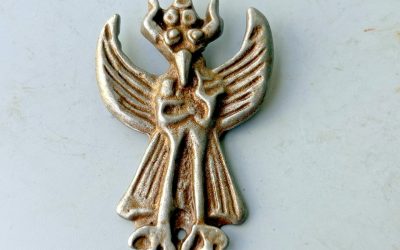 Old Chinese Tibetan Buddhism Primitive Garuda Pendant, Thokcha Sky Iron Amulet