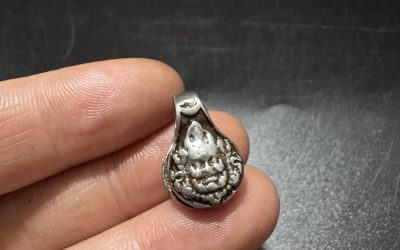 Tibetan Thokcha Yellow Jambhala Mala Bead Clip Side Hanging Pendant Antique